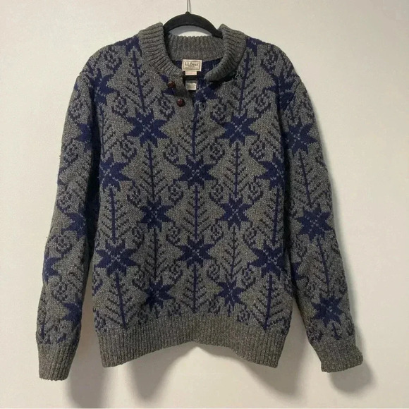 L.L. Bean 100% lambswool snowflakes blue grey  sweater - Picture 1 of 7